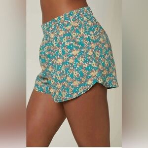 O’Neill Floral Print 2” Hybrid Shorts Size Small NWOT